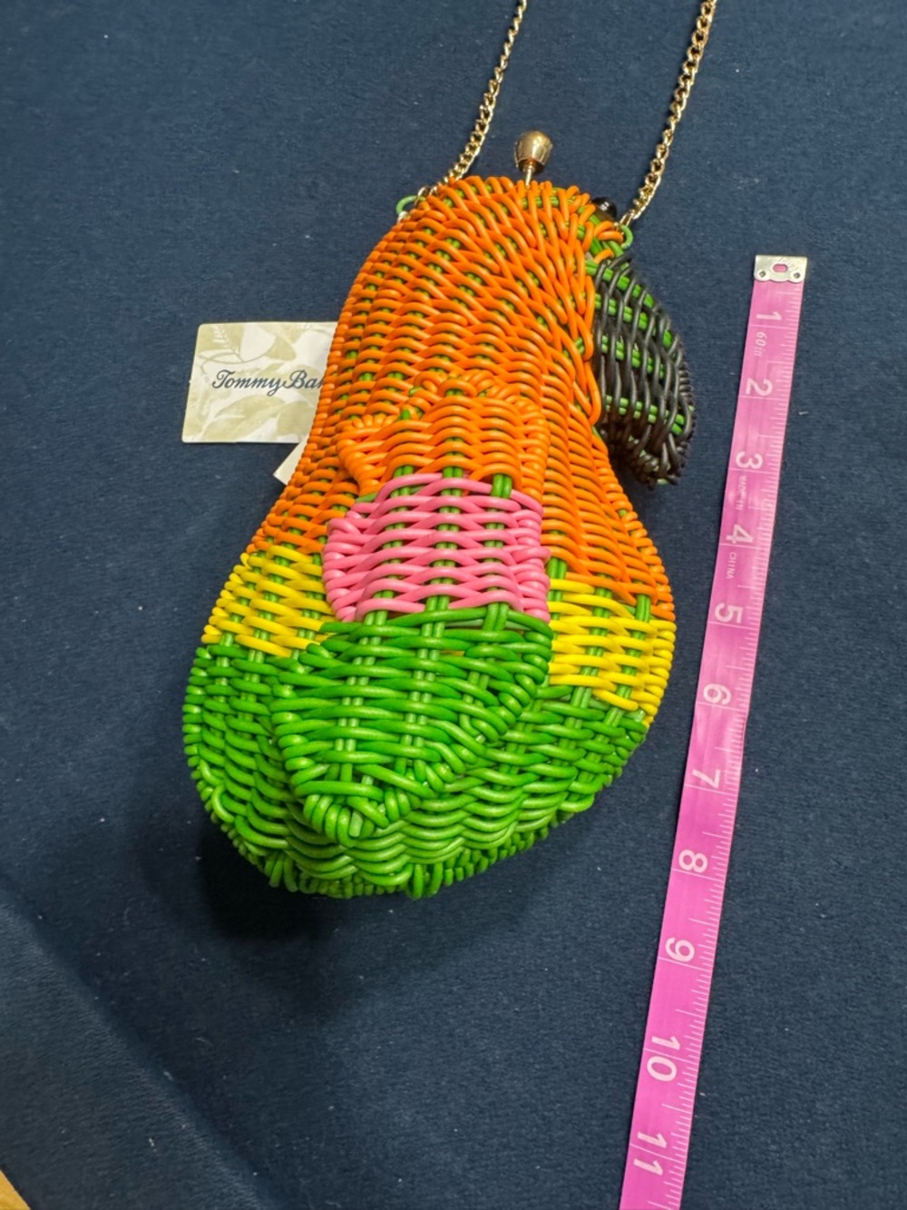 Tommy Bahama wicker Colorful Parrot purse w/ removable chain strap. Fully lined - Picture 8 of 10